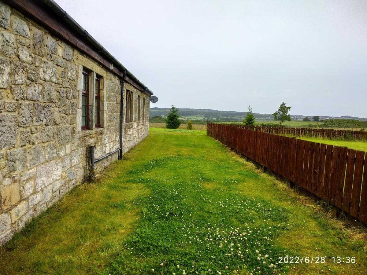 Cottage With Panoramic Views Kirk of Shotts Exteriér fotografie